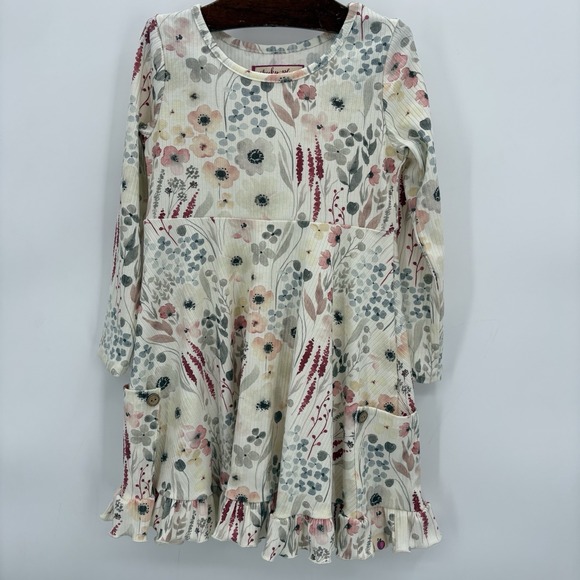 cheeky plum Other - NWOT‎ Cheeky Plum Long Sleeve Floral Dress Girl's Size 5T Pockets Ribbed